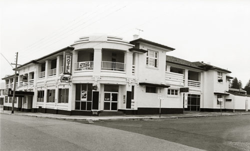 The Hotel Cottesloe opened its doors in 1905. Originally a wooden building it is on the corner of John Street and Marine Parade and was designed by C L Oldham. In 1937 it was remodelled in the Art Deco style 1995